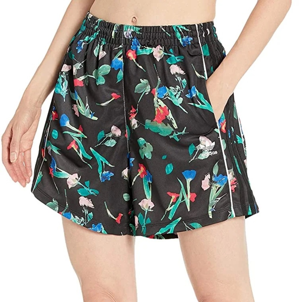 adidas originals - all over print floral shorts - Size Medium